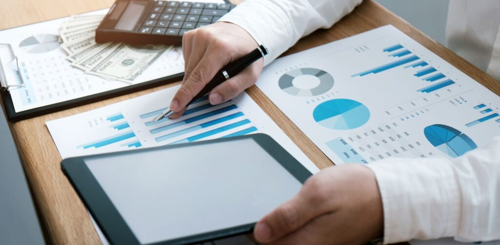 what services does an accountant